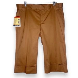 NWT Weatherproof Cuffed Brown Capri Pants Size 14
